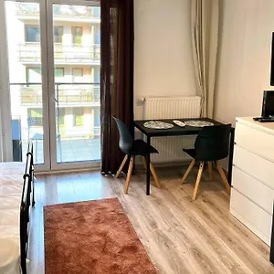  Apartament Okrzei Manufaktura Praga