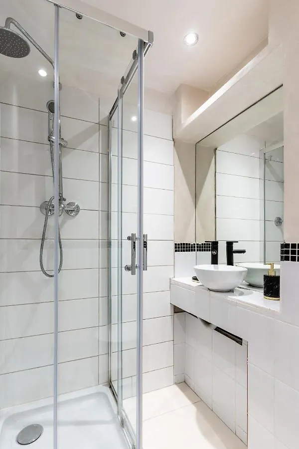 City Center - Golden Apartments - Grzyb16/22 Warsaw Poland